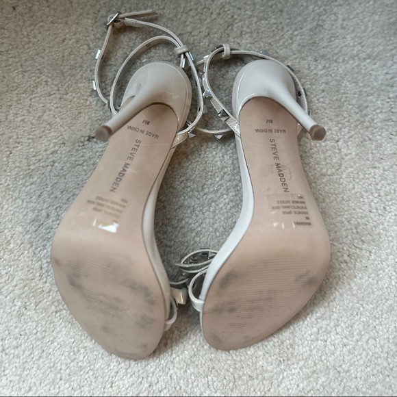 Nude Sandals - Picture 3 of 5